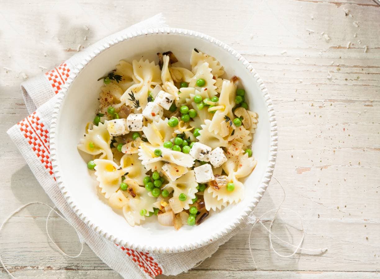 Frisse pasta met erwten & kaas