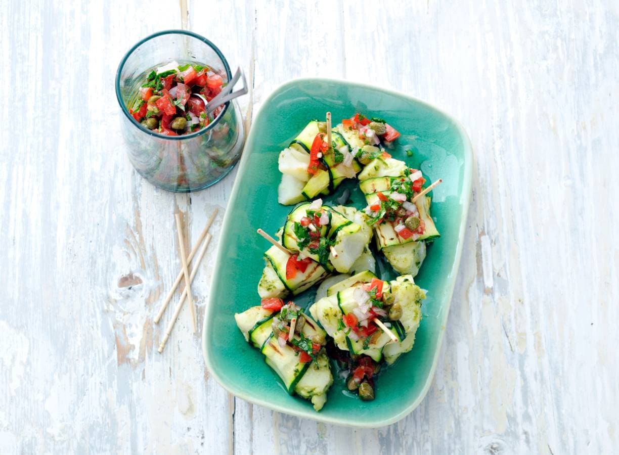 Courgetterolletjes met kabeljauw en antiboise
