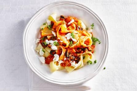 Pappardelle met groentesaus en geitenkaas
