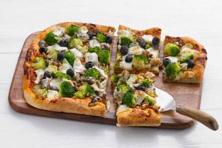 Plaatpizza met sardientjes