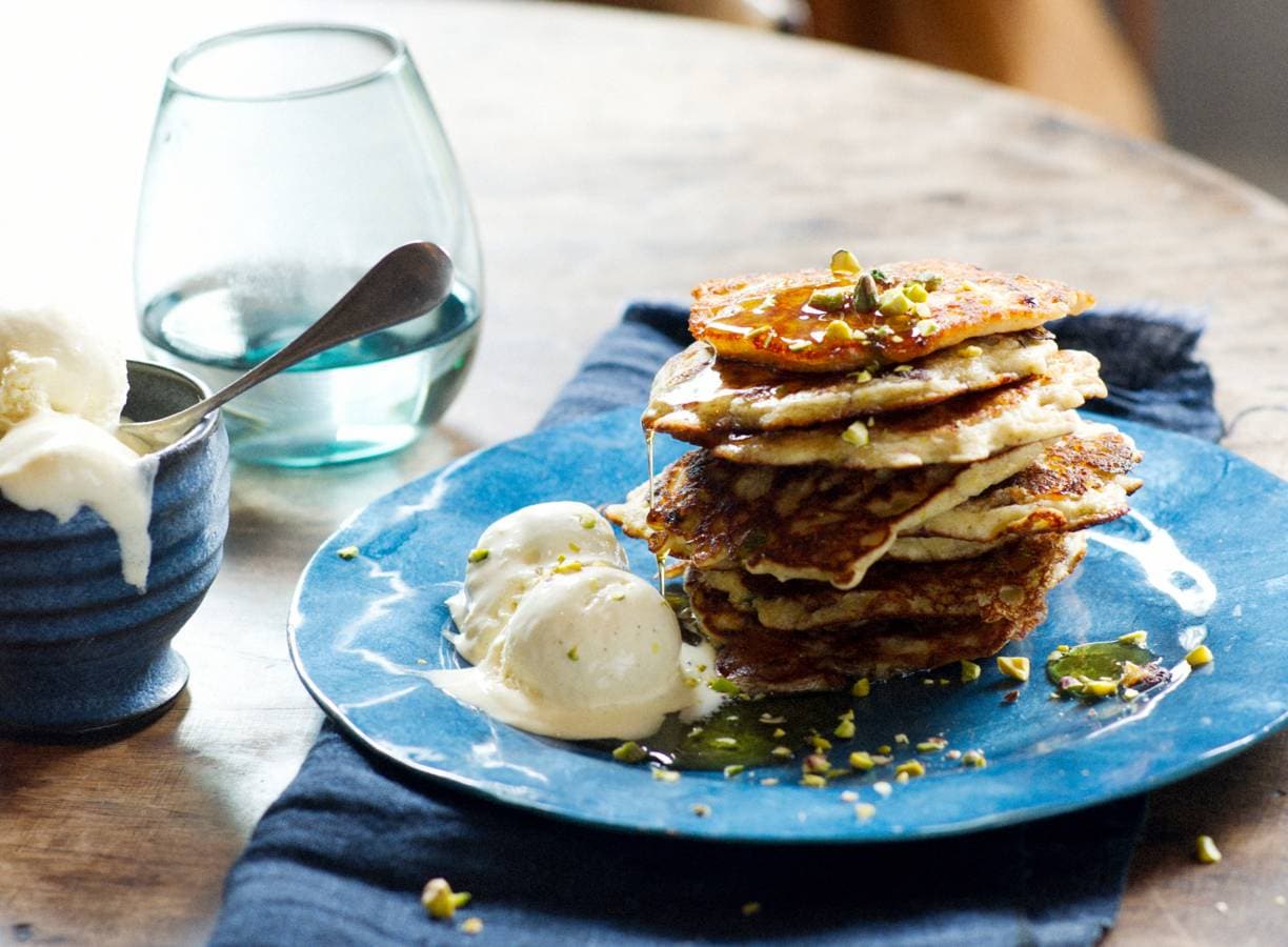 Boekweitpannenkoekjes met appel en pistachenoten