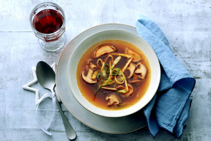 paddenstoelenbouillon maken paddenstoelenbouillon maken