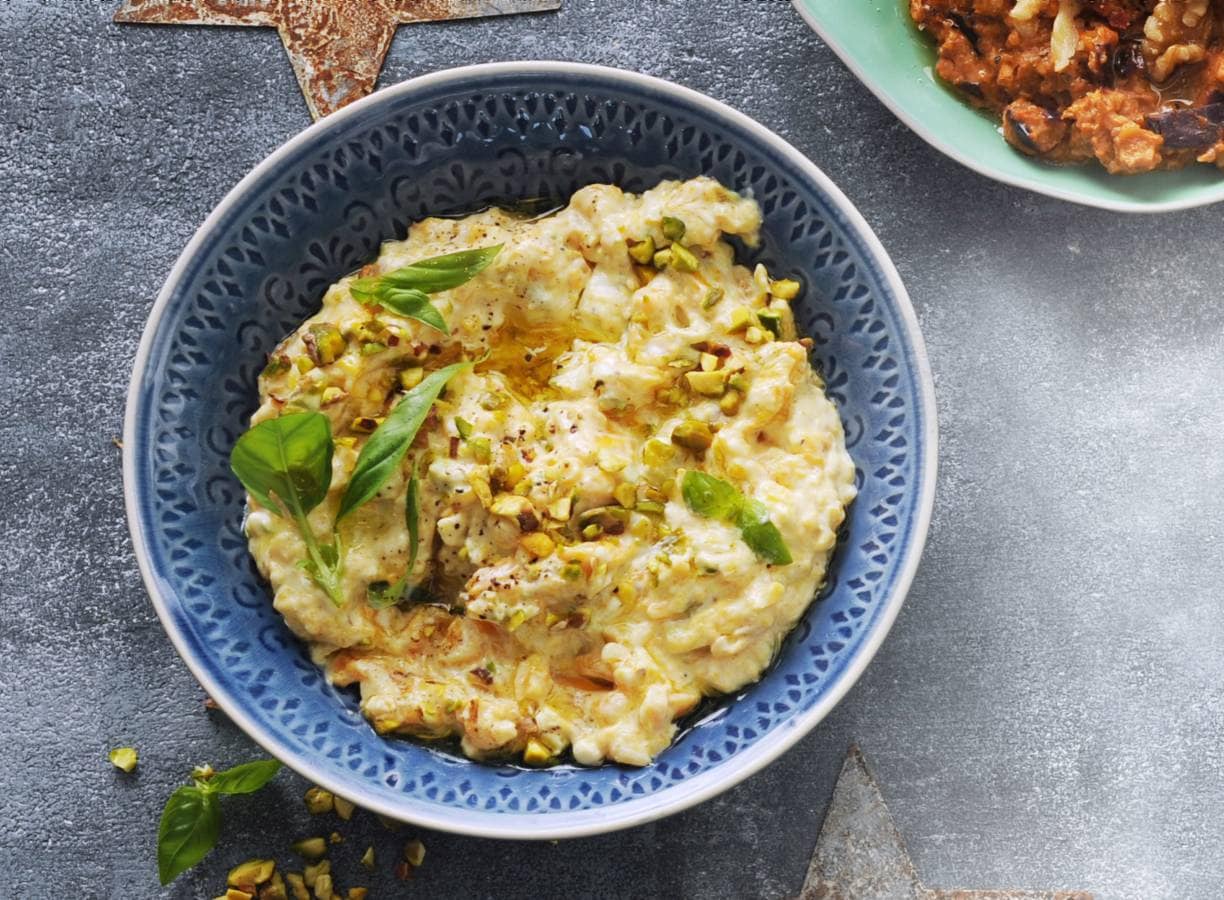 Geroosterde paprika met geitenkaas en pistache
