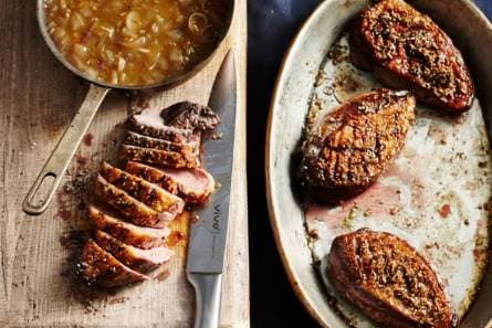 Langzaam gegaarde eendenborstfilet met sjalottenjus