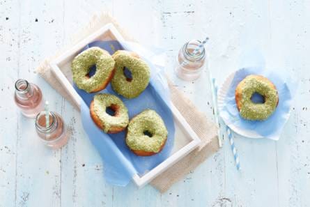 Donuts met matchaglazuur