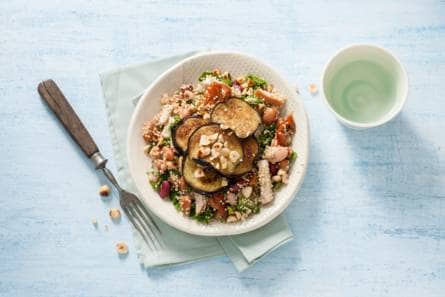 Lauwwarme quinoa-bonensalade