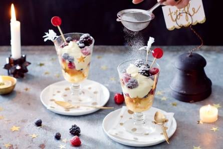 Trifle met rood fruit