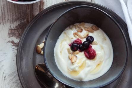 Roomyoghurt met bosvruchten