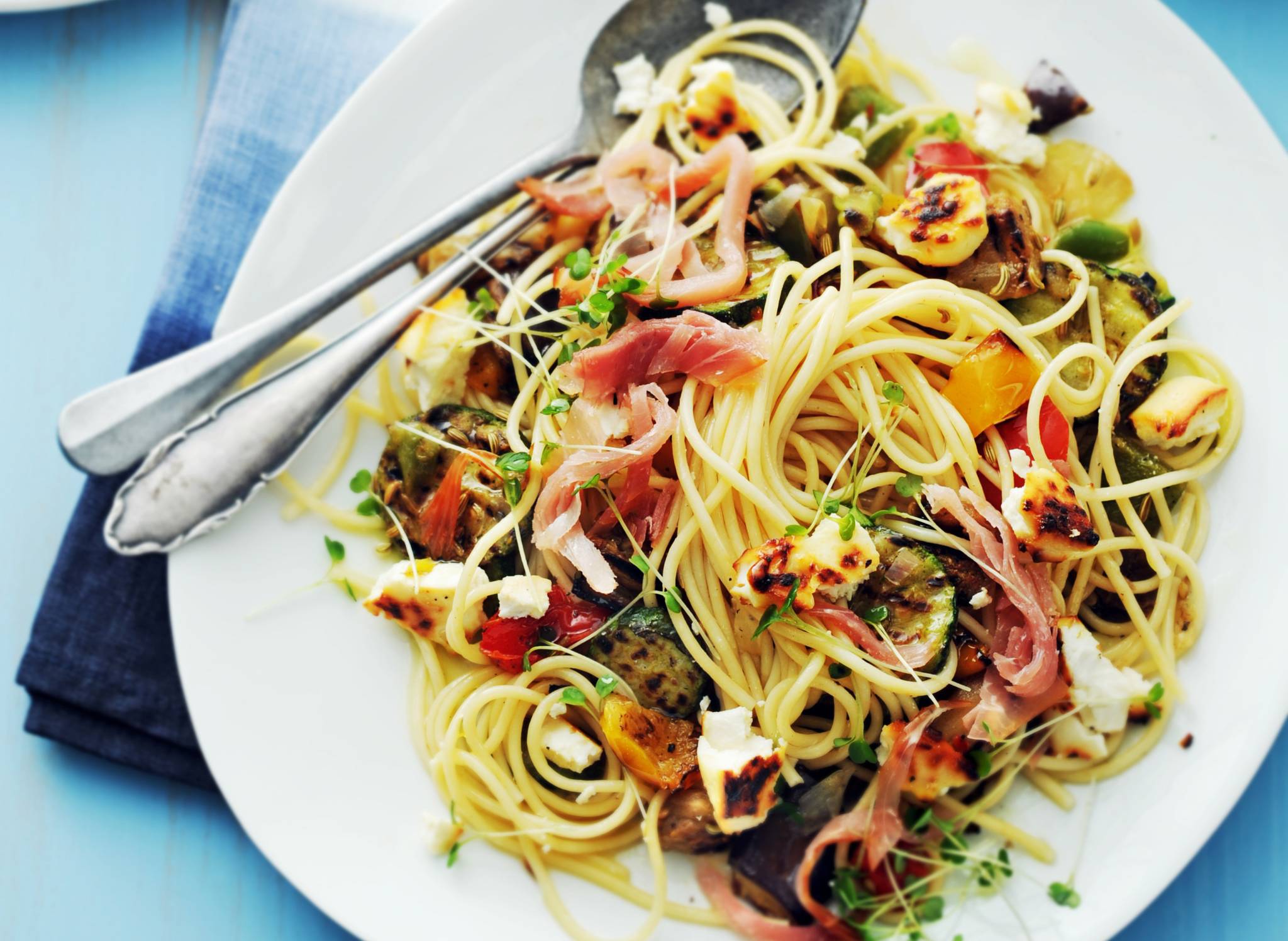 Spaghetti Met Geroosterde Groenten Ricotta En Rauwe Ham Recept Allerhande Albert Heijn