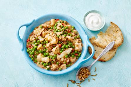 Meelwormcurry met yoghurt & naanbrood