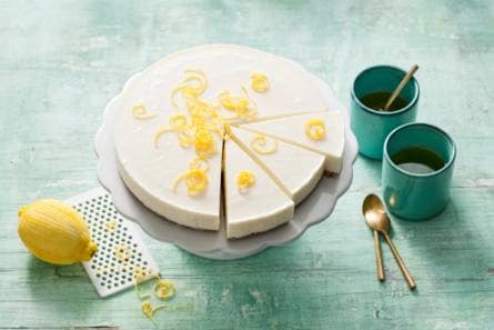 Limoncello-kwarktaart met cantuccinibodem