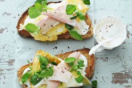Egg white omelet met forel