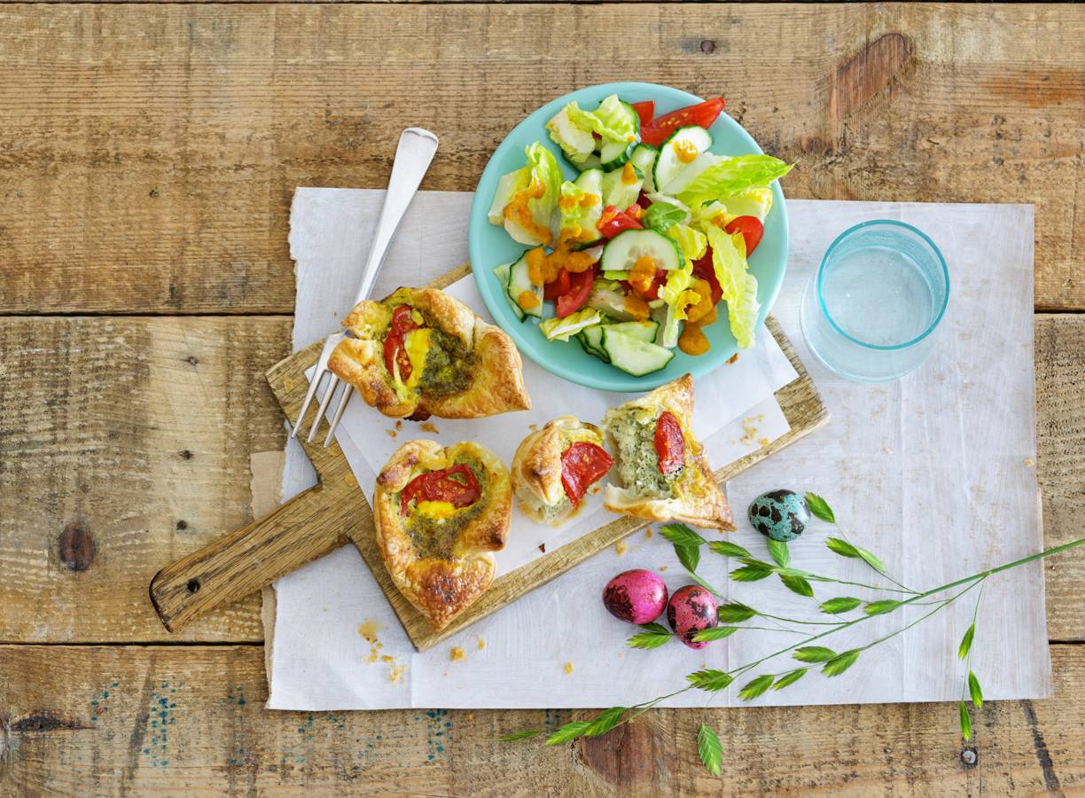 Miniquiches met groene salade