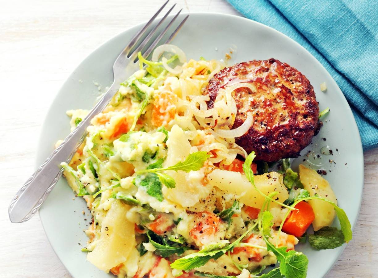 Raapstelenstamppot met beefburger