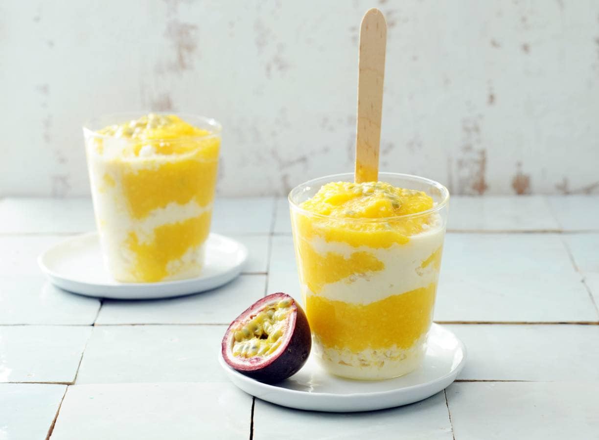 Tropische yoghurtsmoothieswirl