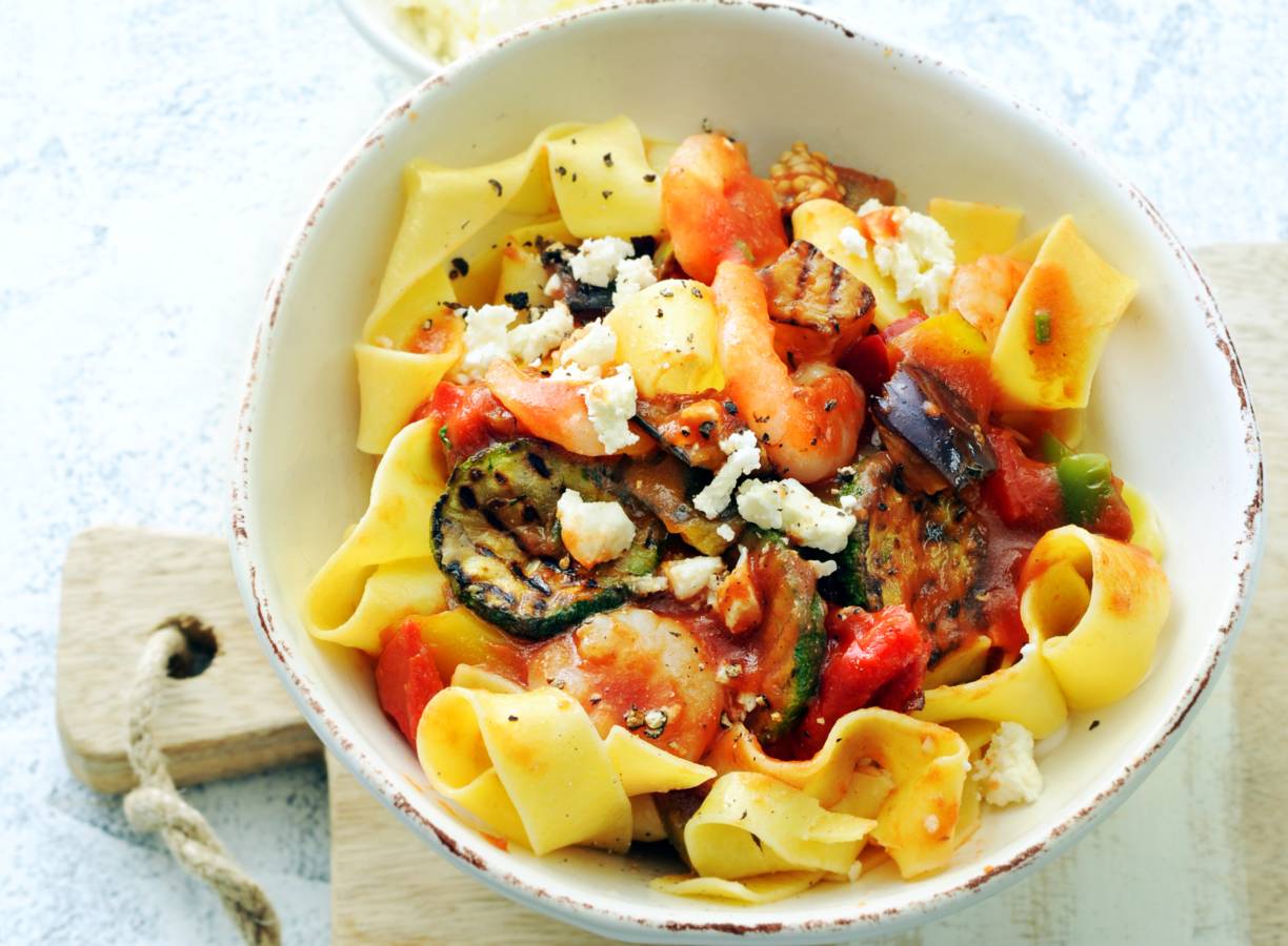 Garnalen-groentepappardelle & tomatensaus