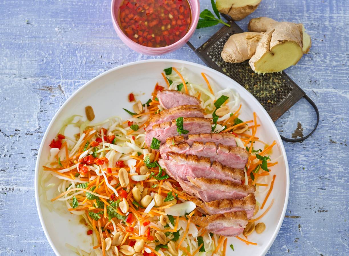 Monique van Loons geroosterde eendenborst op Vietnamese salade