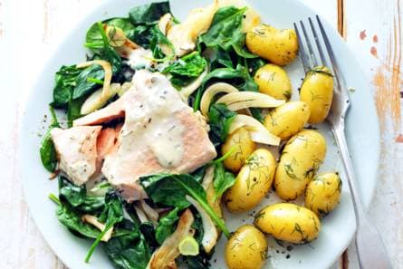 Zalm in roomsaus met dillekriel, spinazie en venkel