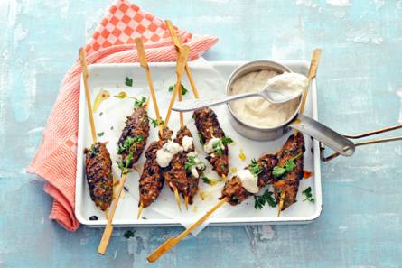 Gehaktspiesen met ras el hanout & yoghurtdip