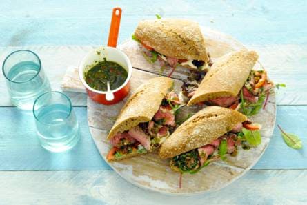 Steakstokbrood met chimichurri