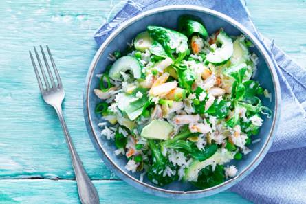 Aziatische rijstsalade met krab