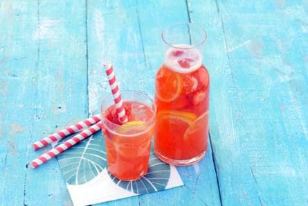Aardbeien-gemberlimonade met citrus
