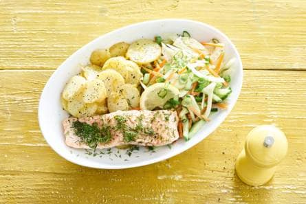 Gebakken zalm met frisse venkelsalade