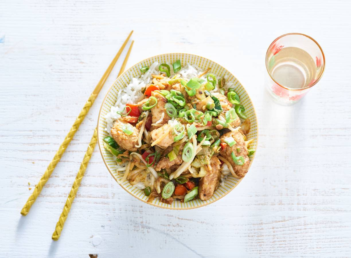 Koreaanse roerbak met gekruide kipfilet