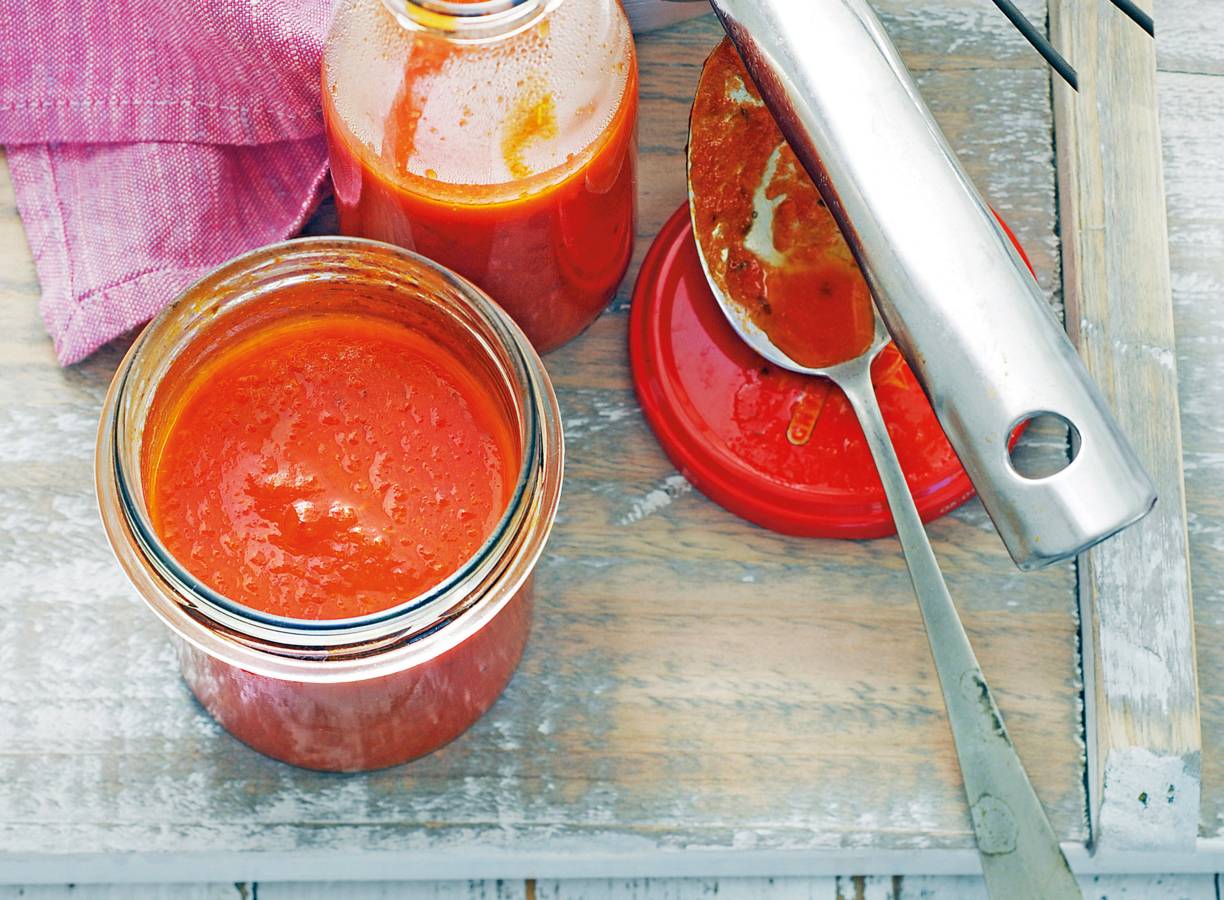 Eenvoudige tomatensaus