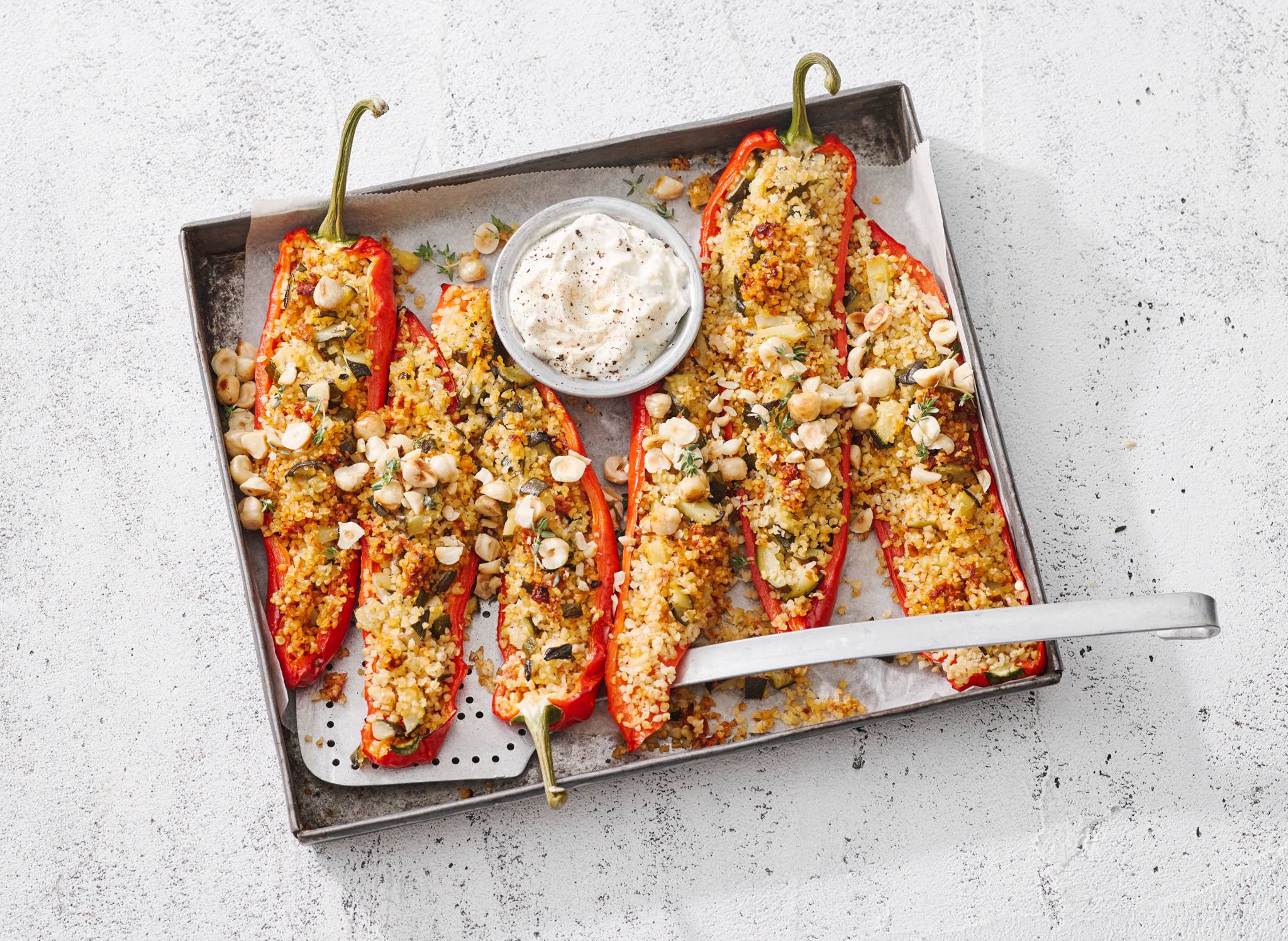 Gevulde paprika's met bulgur & hazelnoten recept Allerhande Albert