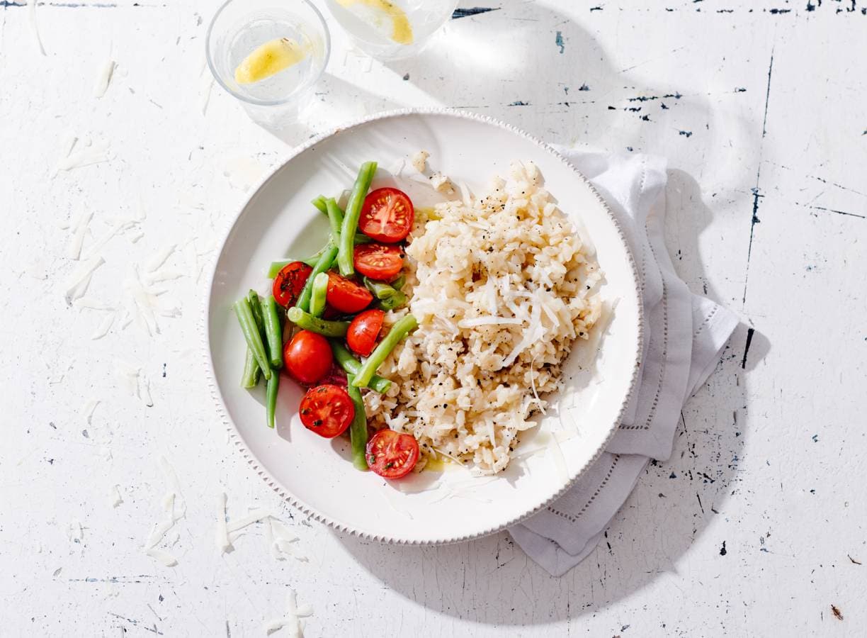 Roerbakrisotto met sperziebonensalade