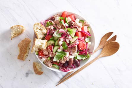 Watermeloensalade met tonijn en feta