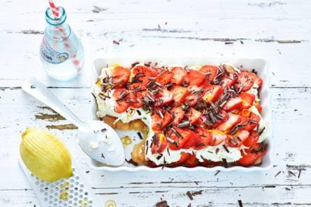 Zomerse sinaasappel-aardbeitiramisu