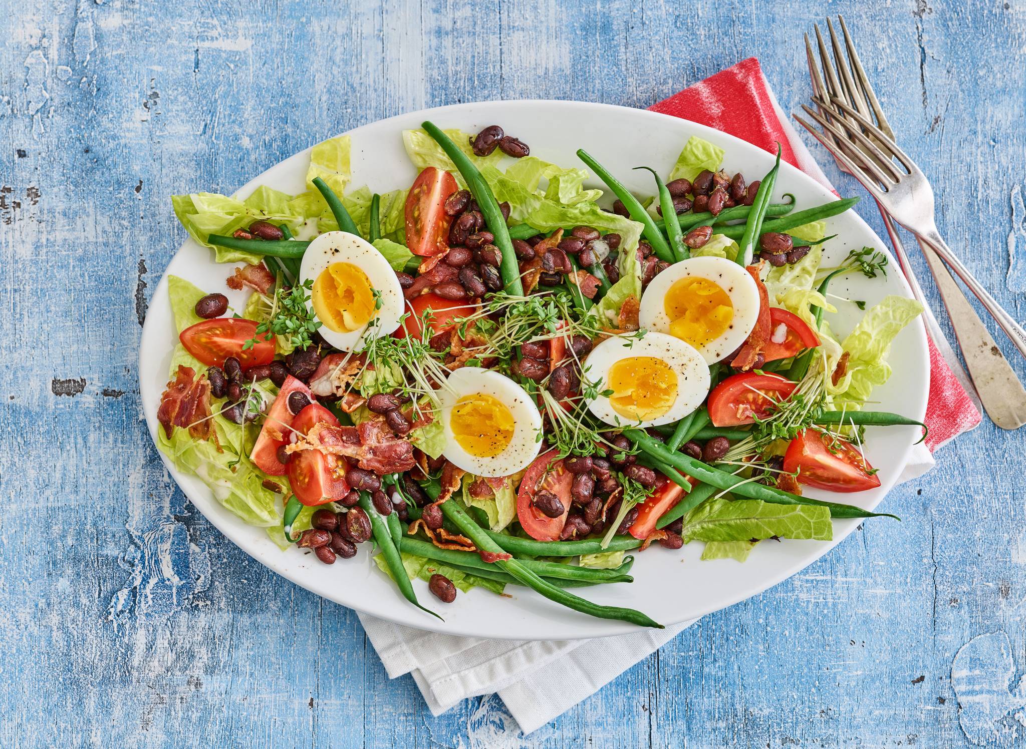 Maaltijdsalade Met Spek, Haricots Verts En Gebakken Bonen Recept ...