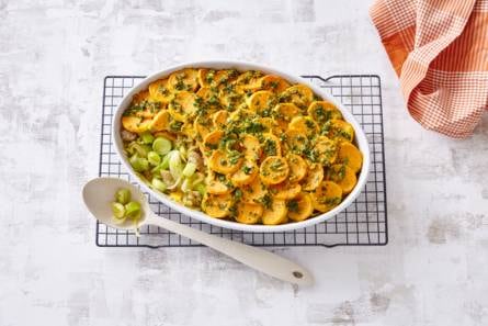 Ovenschotel met kip, prei en zoete aardappel