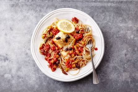 Gestoofde kabeljauw in tomatensaus