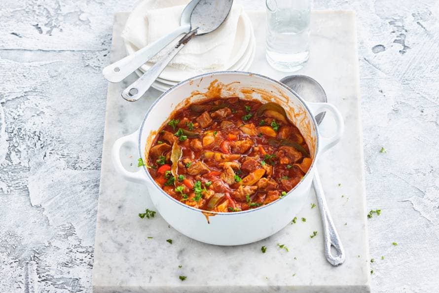 Goulash met paprikamix recept Allerhande Albert Heijn België