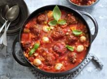 Het geheim van deze pasta? De pasta kook je met de saus in één flinke pan.