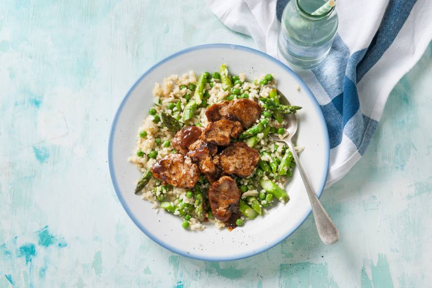 Varkenshaas in zwarte-bonensaus