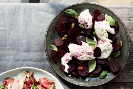 Babybietjes met burrata en pistachenoten