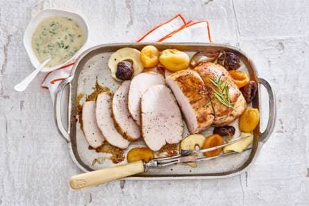 Kalkoenfricandeau met gepofte-knoflooksaus