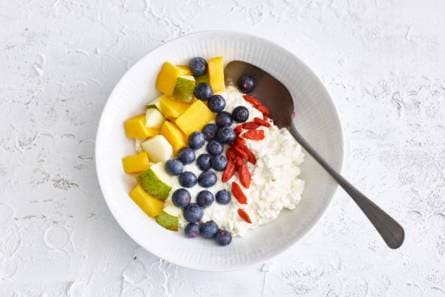 Hüttenkäse fruitbowl