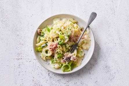 Mac 'n' cheese met ham en prei
