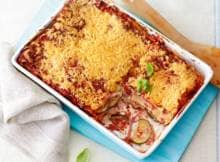 Deze lasagne maak je in 10 minuten en dan doet de oven de rest.