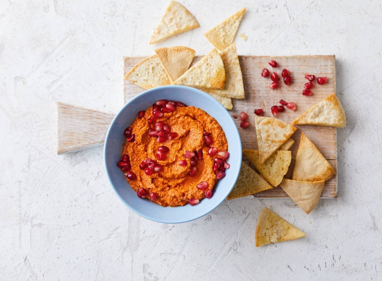 Paprikadip met walnoten en granaatappel