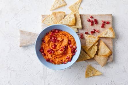 Paprikadip met walnoten en granaatappel