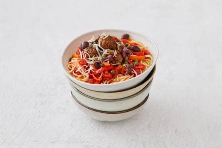 Spaghetti met paprika en vegaballetjes