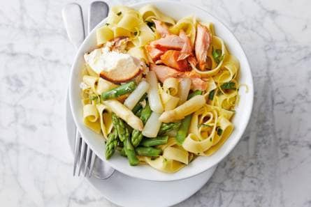 Pappardelle met asperges en zalm