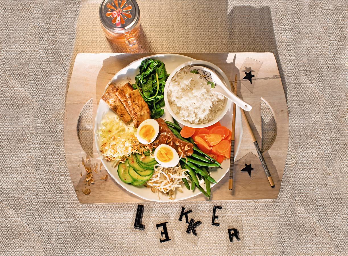 Gado gado met gemarineerde tofu