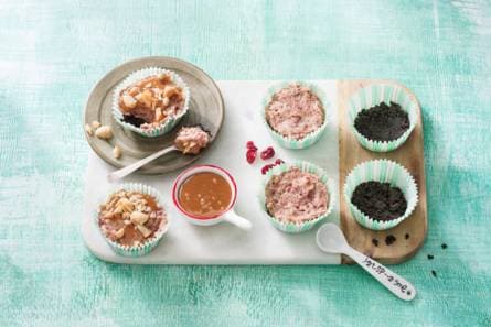 Cookie dough-cupcakes met Oreo-bodem en gezouten karamel